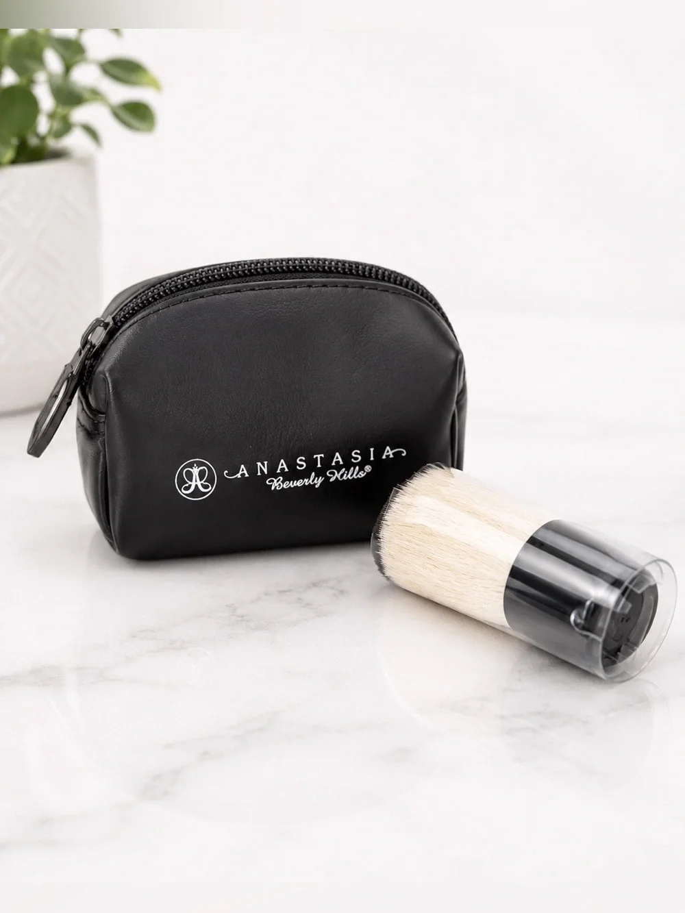 Anastasia Beverly Hills Mini Makeup Bag Kabuki Brush Travel Cosmetic Pouch Black